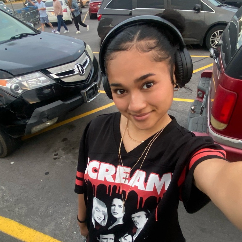 Meet your Posher, Jayciana